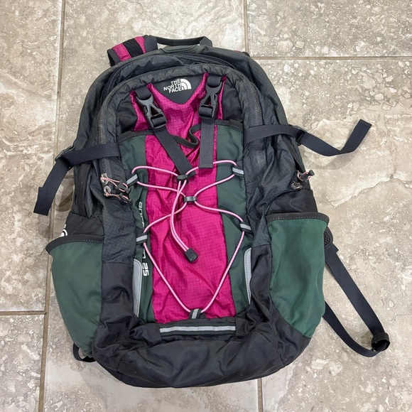 The North Face Women’s Angstrom 25 backpack - Picture 1 of 15